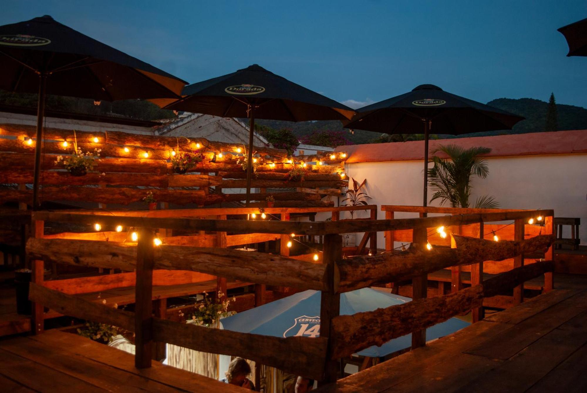 Kamazoztz Hostel And Travel Antigua Dış mekan fotoğraf