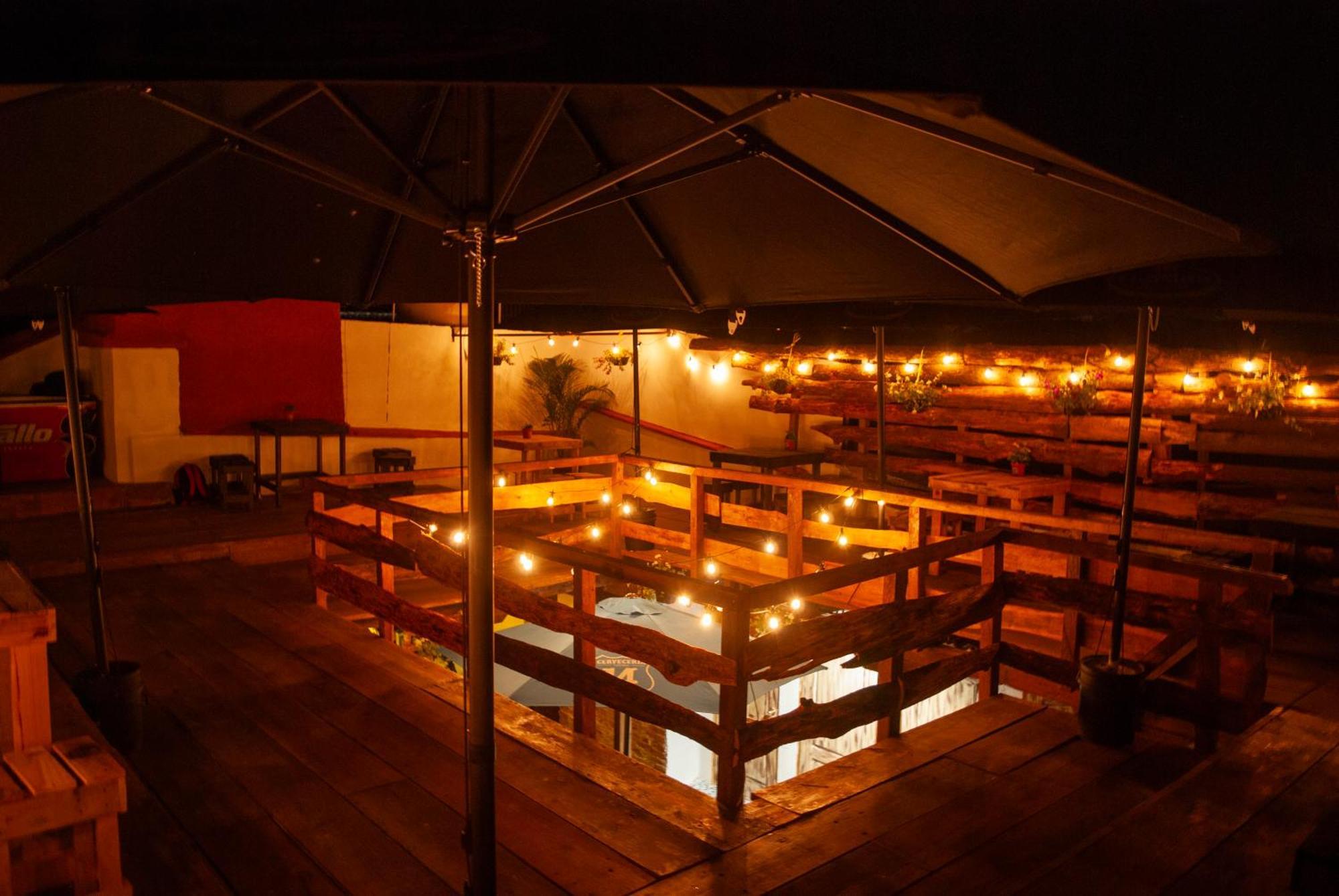Kamazoztz Hostel And Travel Antigua Dış mekan fotoğraf