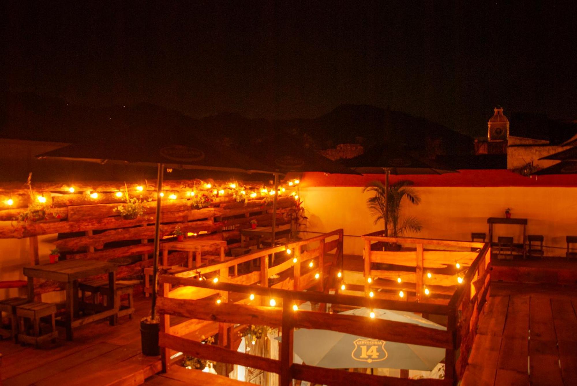 Kamazoztz Hostel And Travel Antigua Dış mekan fotoğraf