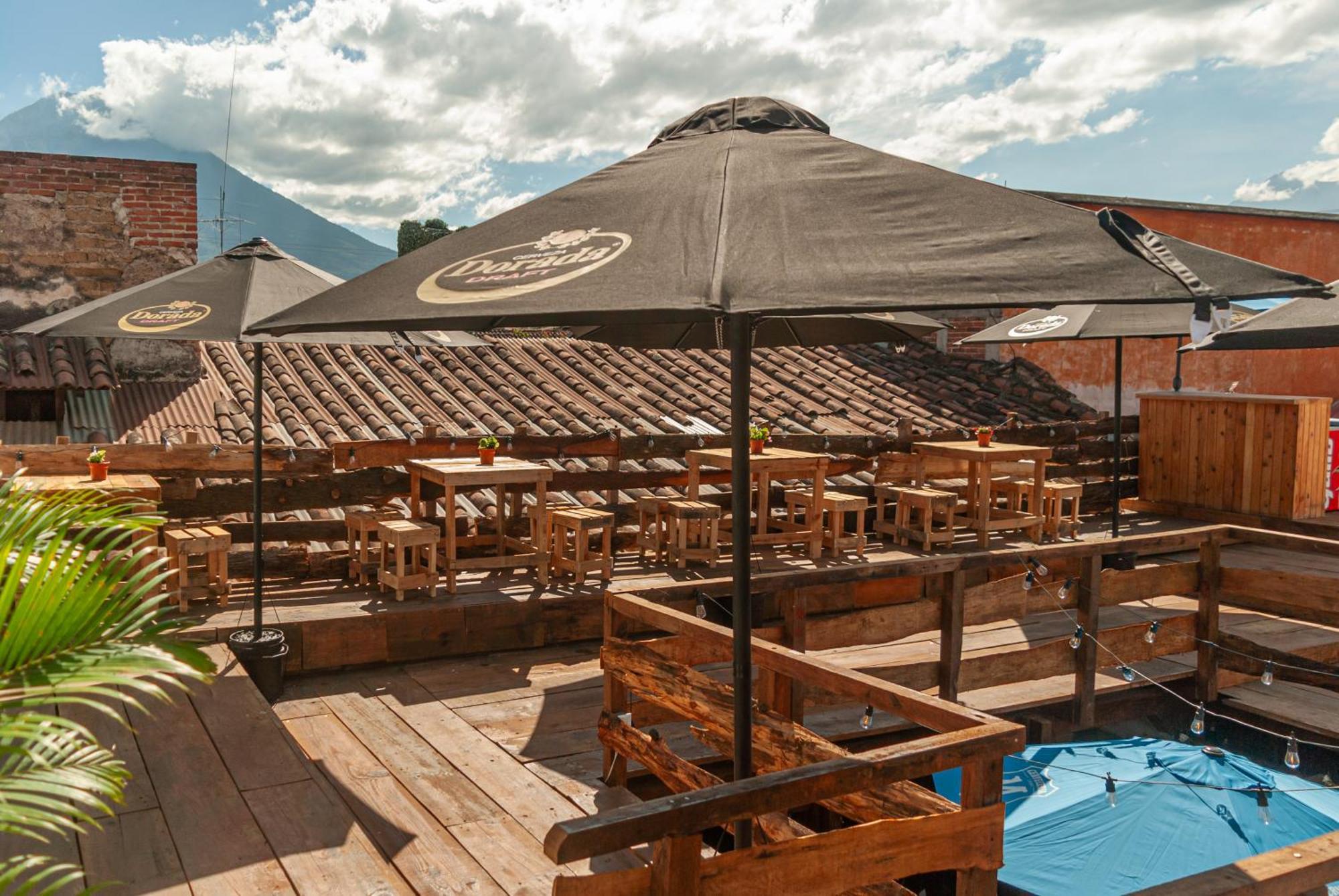 Kamazoztz Hostel And Travel Antigua Dış mekan fotoğraf