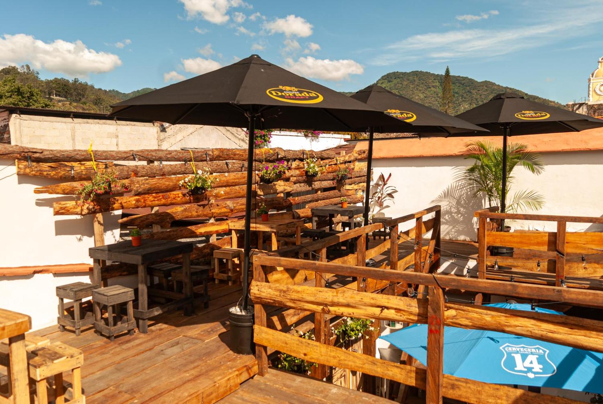 Kamazoztz Hostel And Travel Antigua Dış mekan fotoğraf
